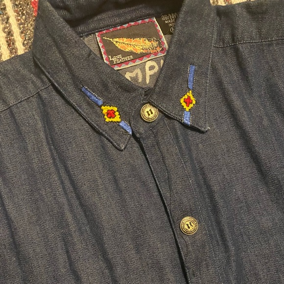 Women’s VTG Lone Feather button up - Picture 6 of 10